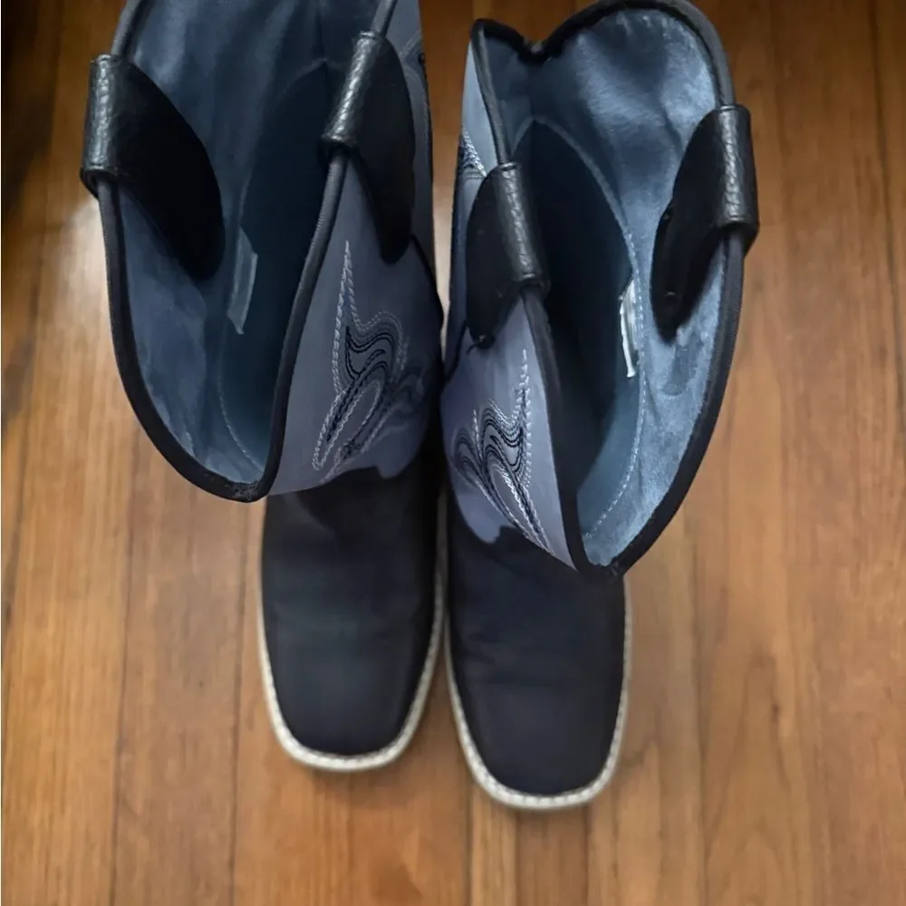 Twister Black and Blue Interior Boots size 3 big kids